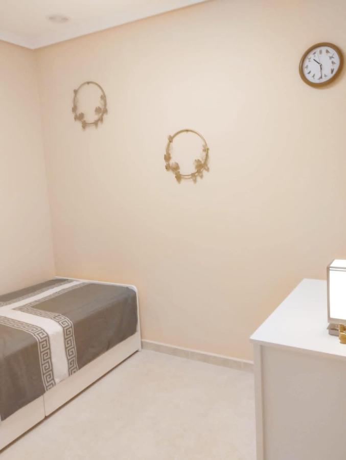 Torrevieja 2 Bedroom Holiday Apartment Eksteriør billede