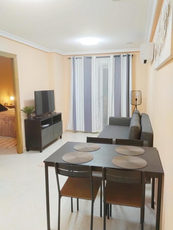 Torrevieja 2 Bedroom Holiday Apartment Eksteriør billede