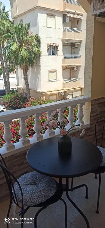 Torrevieja 2 Bedroom Holiday Apartment Eksteriør billede